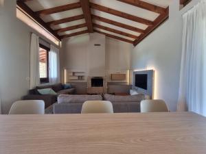 A seating area at Villa Selva