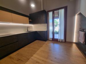A kitchen or kitchenette at Villa Selva