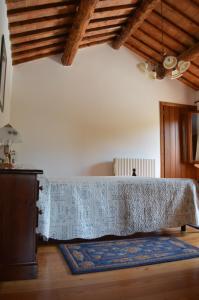 A seating area at Colle Del Barbarossa