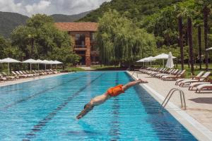Piscina di Lopota Lake Resort & Spa o nelle vicinanze
