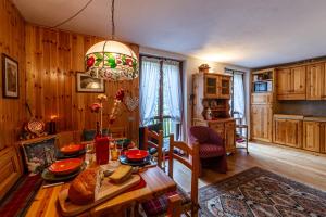 Η κουζίνα ή μικρή κουζίνα στο MAISON CLAUDE - Relax e verde in un'oasi di pace - COUR 0247