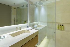 Nodo Hotel的一间浴室