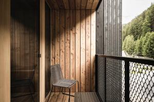 Sportlers Lodge Sölden lifestyle-lässig-anders的阳台或露台