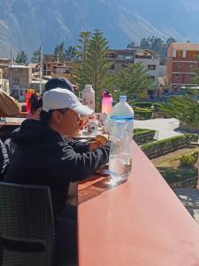 Nespecifikovaný výhled na hory nebo výhled na hory při pohledu z hostelu + 6 fotografií