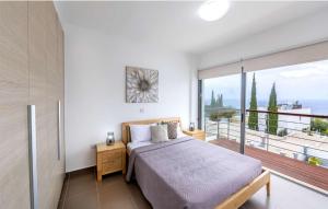 Postel nebo postele na pokoji v ubytování Lenia's Sea View Villa