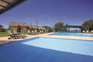 Bazén v ubytování Garden & City Evian - Lugrin nebo v jeho okolí