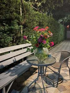 Zahrada ubytování Cozy Stay in Zugdidi + 2 fotografie