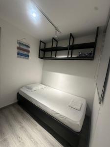 Foto sihtkohas Cali asuva majutusasutuse Moderno APTO con Vista 5 Estrellas Wifi Fast & CHECK IN AUTONOMO galeriist