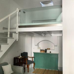 A kitchen or kitchenette at Scaleri Port Home