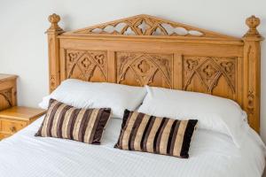 Katil atau katil-katil dalam bilik di 4 stars Rating Tourist board certified Spacious penthouse Apartment