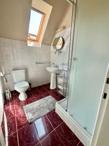 Kúpeľňa v ubytovaní Vanessa apartman Siófok