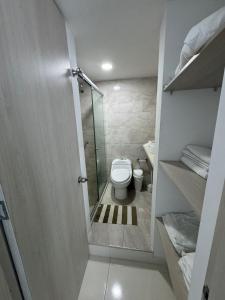 Ένα μπάνιο στο Apartamento en Coveñas