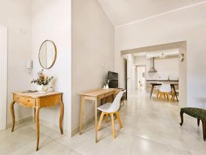 Μια τηλεόραση ή/και κέντρο ψυχαγωγίας στο Céntrico, Espacioso y Muy Bien Equipado: "Tu Hogar Temporal en la Ciudad de Mendoza"