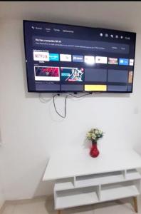 TV a/nebo společenská místnost v ubytování Acogedor y Agradable Apartaestudio en Campus 67