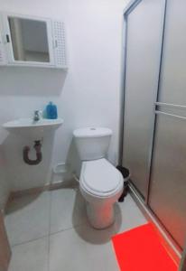 Koupelna v ubytování Acogedor y Agradable Apartaestudio en Campus 67