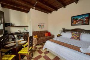 O zonă de relaxare la T3 Nice apartment just 3 blocks from the Park
