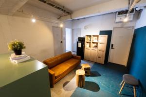 Posezení v ubytování Imano Tokyo Hostel