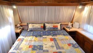 Postel nebo postele na pokoji v ubytování Daeboodo Caravan Land