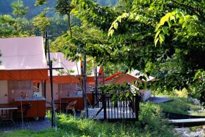Zahrada ubytování Pocheon Sanjeong Hosoo Glamping + 15 fotografií