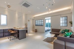 Private Yangyang Dockchae Pool Villa休息區