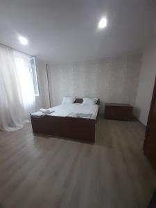 Voodi või voodid majutusasutuse HOTEL LukaRabati toas