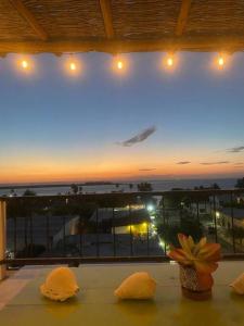 Balkón nebo terasa v ubytování Casa Bahía 2 blocks Malecon Amaizing ocean view + 8 fotografií