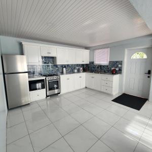 Köök või kööginurk majutusasutuses flamboyantvilla