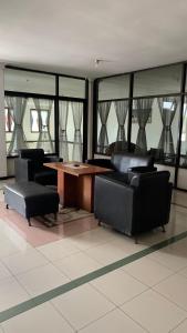 Gallery image of SPOT ON 94142 Al Fatih Residence Syariah 2 in Jakarta