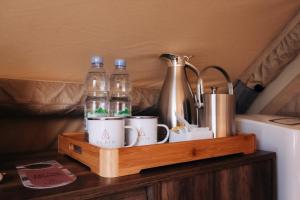 Příslušenství pro přípravu čaje a kávy v ubytování Alaya By Balai Norte Glamping