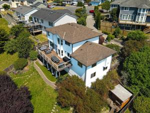 an overhead view of a house with a roof at *NEW* Sunset Ridge Marysville 5 Beds 4 Baths in Marysville