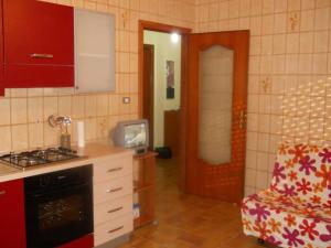 Η κουζίνα ή μικρή κουζίνα στο Catanzaro Lido - Trilocale Baia Azzurra