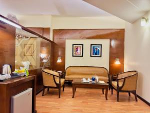 Area soggiorno di Hotel The Grand Manali - A River and Mountain View Resort, Manali #Private Parking #GYM