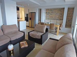 Posezení v ubytování "L'Abri Côtier" Appartement 3 chambres Haut Standing Port Punique Carthage