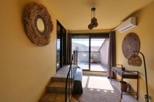 Chambres du Vieux Bistrot的休息区