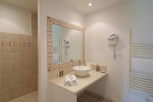 Chambres du Vieux Bistrot的一间浴室