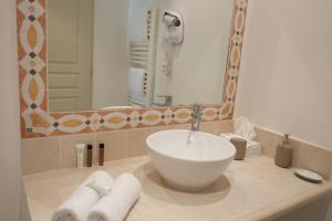 Chambres du Vieux Bistrot的一间浴室