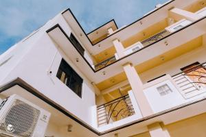 Bridgeview Residences的阳台或露台