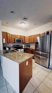 Dapur atau dapur kecil di Charming home Centrally located in Worcester