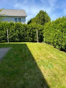 Taman di luar Charming home Centrally located in Worcester