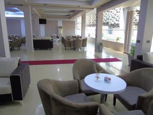 Φωτογραφία από το άλμπουμ του Hotel A&A σε Gjinazez