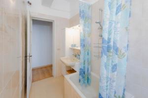 Ένα μπάνιο στο "L'Attico Bianco" city view 10 m a piedi dal mare +47 φωτογραφίες