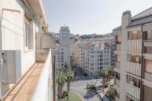 Γενική άποψη της πόλης Σαβόνα ή θέα της πόλης από  αυτό το διαμέρισμα