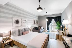 Gallery image of Blueground JLT marina view pool gym DXB-212 in Dubai