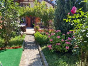Zahrada ubytování Casa Inna
