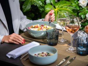 Nourriture dans l'hôtel ou à proximité