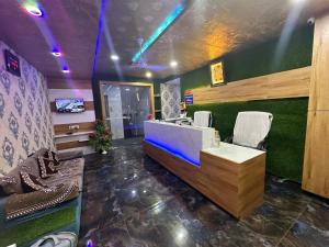 Hotel Moon View的休息区