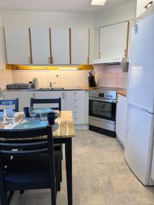 Kuchyň nebo kuchyňský kout v ubytování Lägenhet mitt i centrum - My Hostel + 5 fotografií