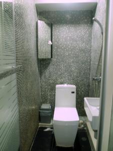 A bathroom at 香港柏林商务宾馆