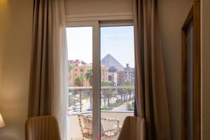 Foto Kairos asuva majutusasutuse Khattab Pyramids View Hotel galeriist