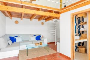 Posedenie v ubytovaní Luminous loft apartment next to the Atlantic Ocean